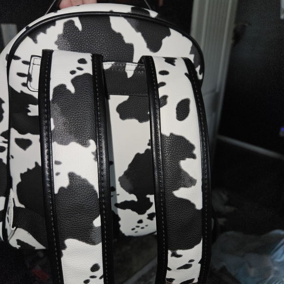 Wrangler Black and White Backpack - Picture 4 of 7